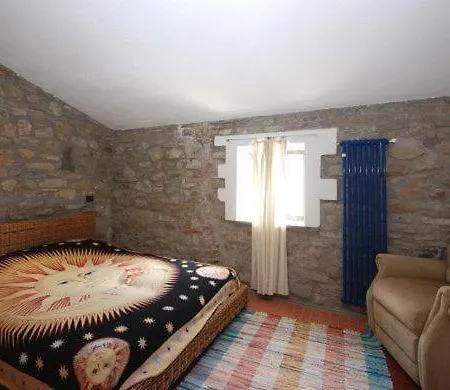 Sleeps 6 * Montegabbione